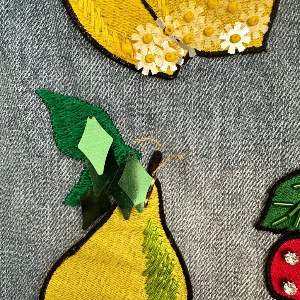 Muveil Women’s 40 Fruit Sequin Denim Skirt Size 8 - Image 2