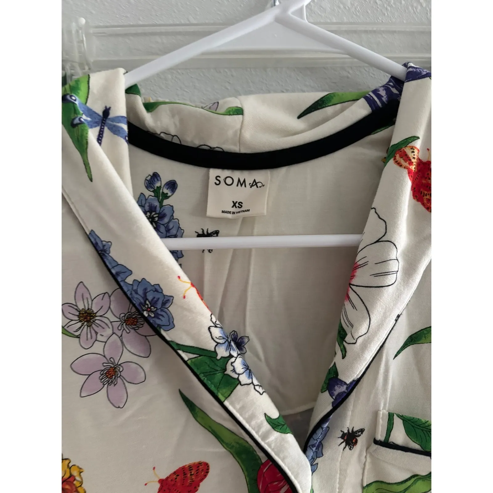 Soma Pajama Set Womens XS White Floral Short Sleeve Soft Quiet Luxury Comfort - Image 2