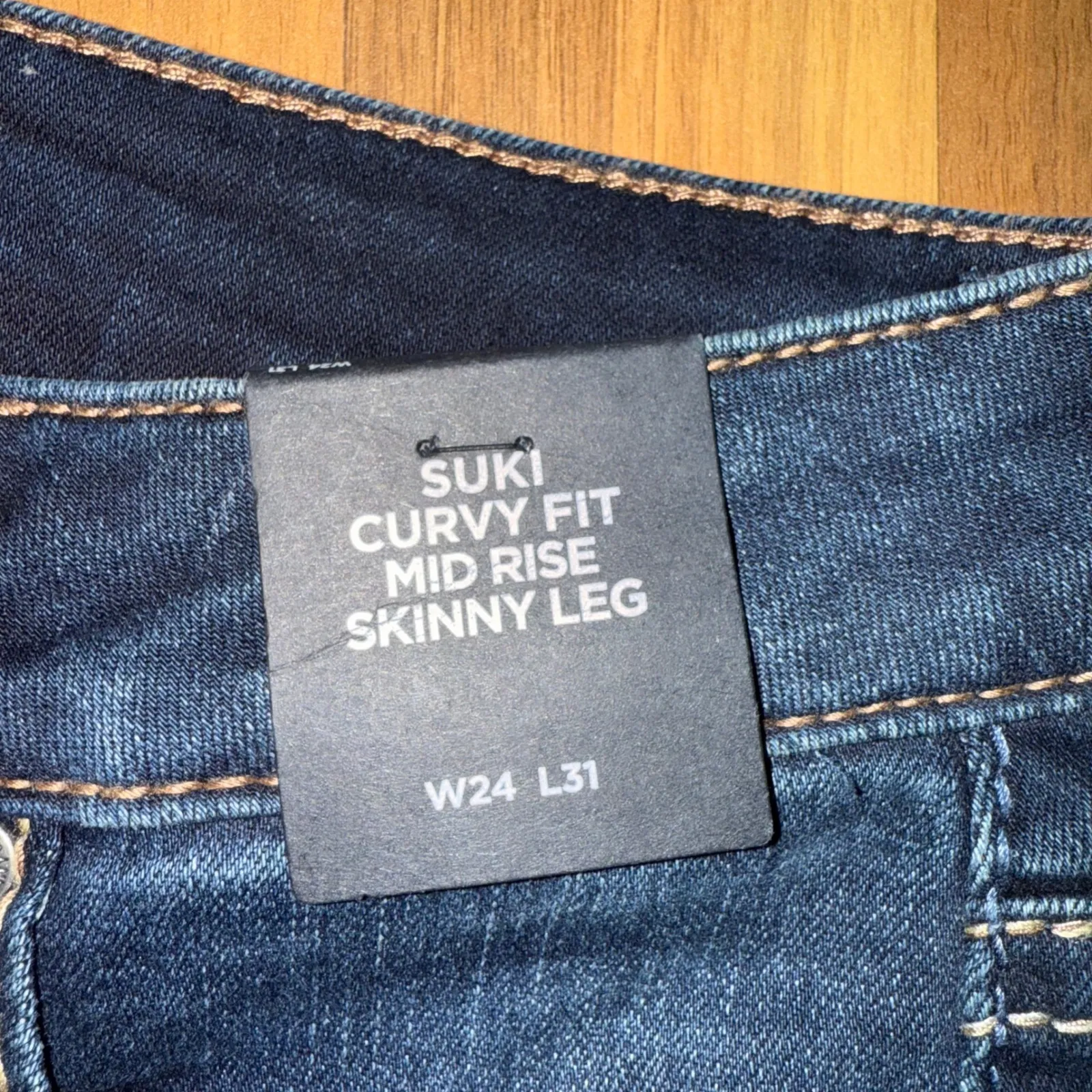 Silver Jeans Suki Curvy Fit Mid Rise‎ Skinny Leg Dark Wash Denim W24 L31 - Image 4