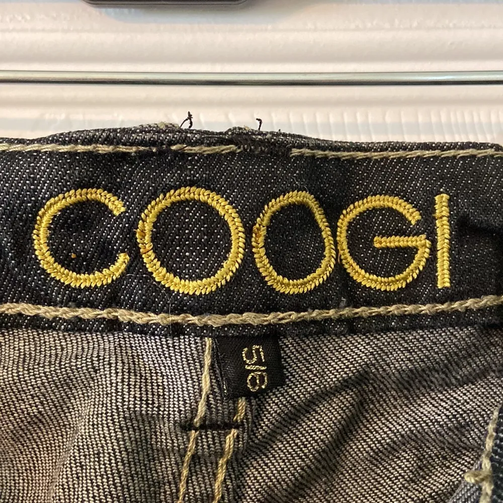 COOGI Jeans size 32/32 look like Women’s Jeans it’s black wash denim look - Image 6