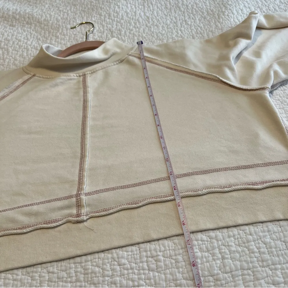 Anthropologie  Daily Practice Women’s Cream Mock Neck Cropped Sweatshirt Small - Image 11