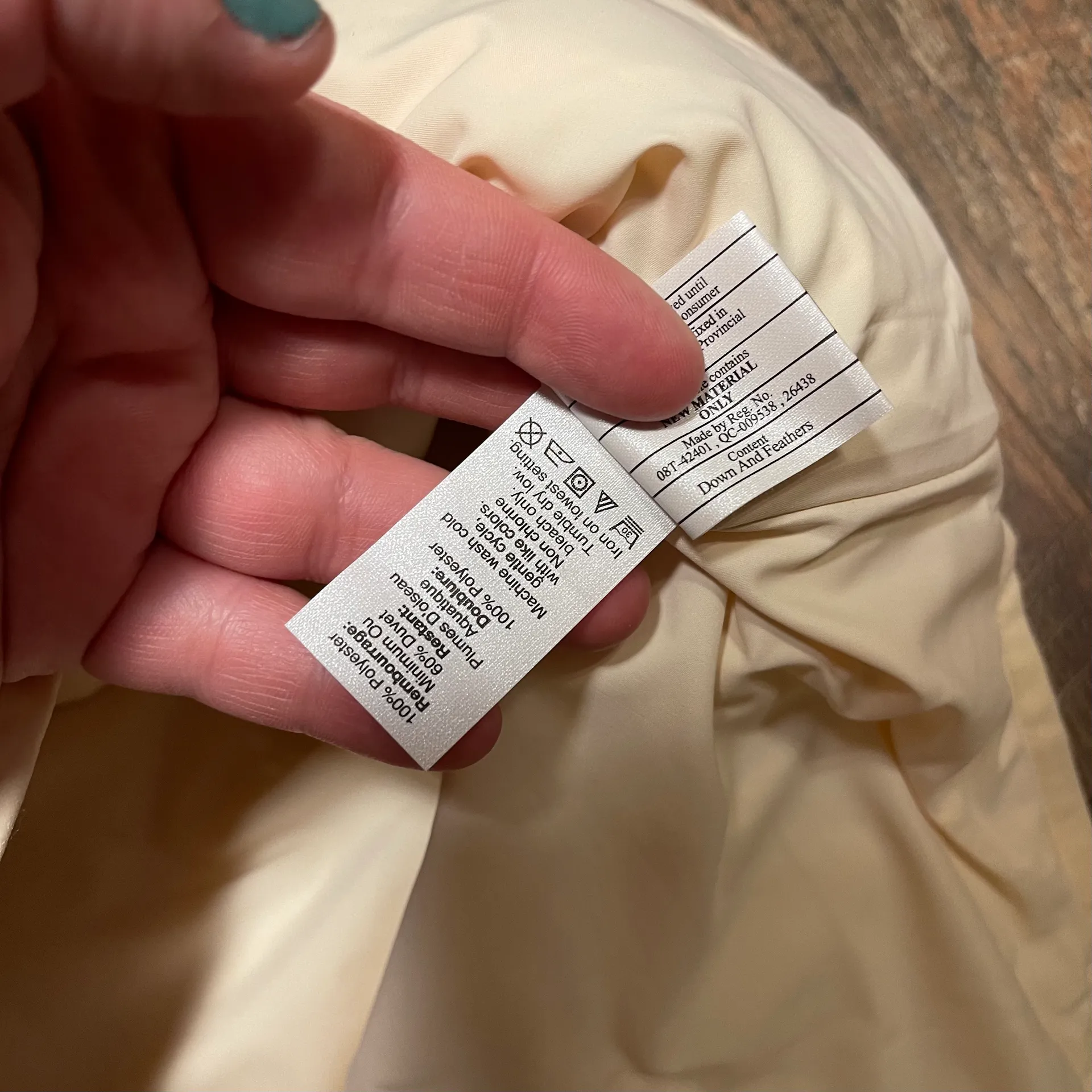 J.Crew  Ivory Woman's Diamond Puffer Winter Vest - Image 5