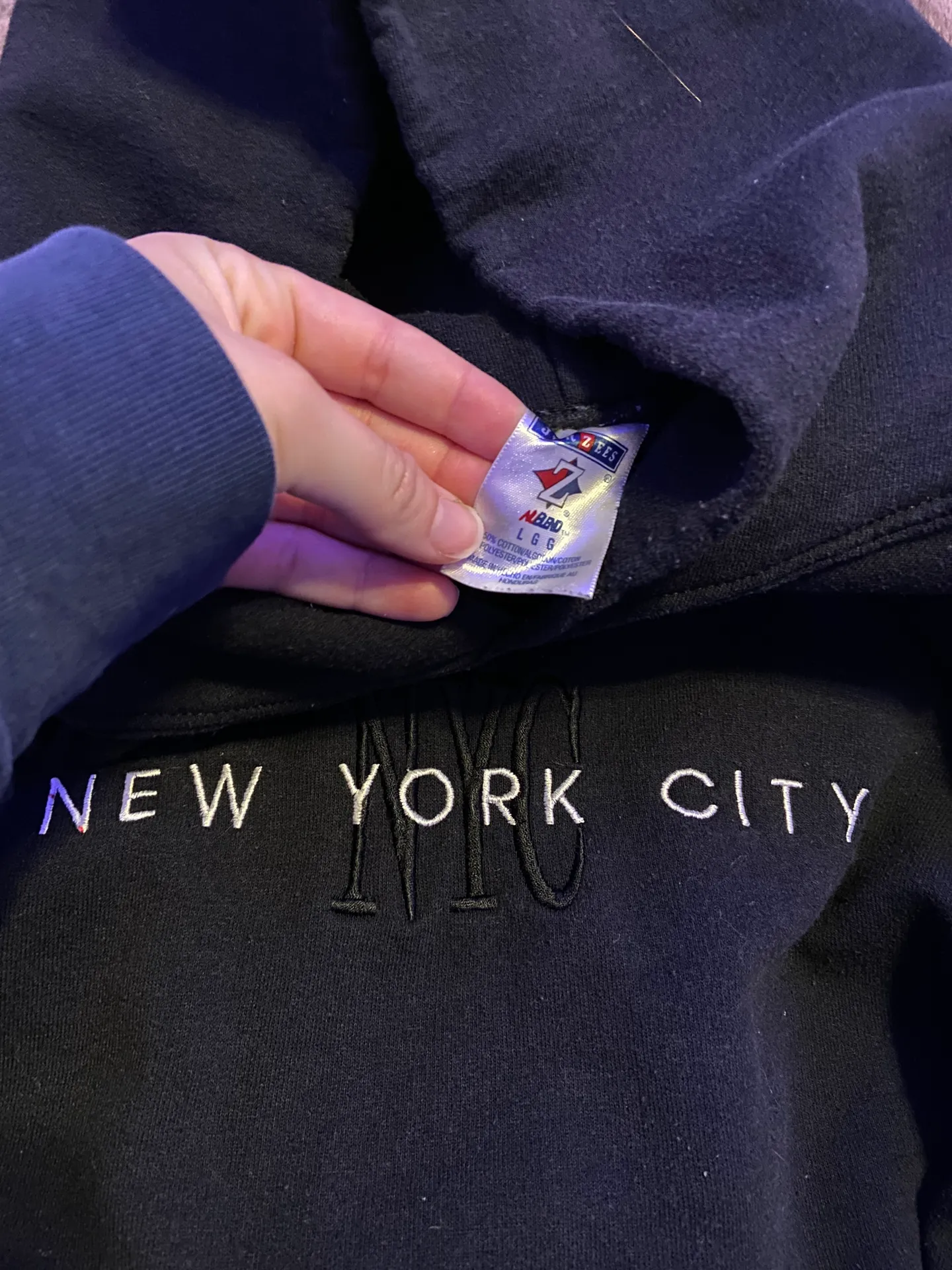 NYC Hoodie Size L - Image 2