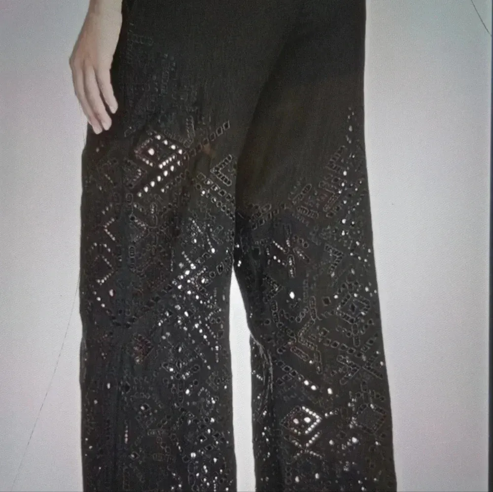 Theory women's alkes ghost crepe pants eyelet legs wide leg pull on size Medium - Image 4