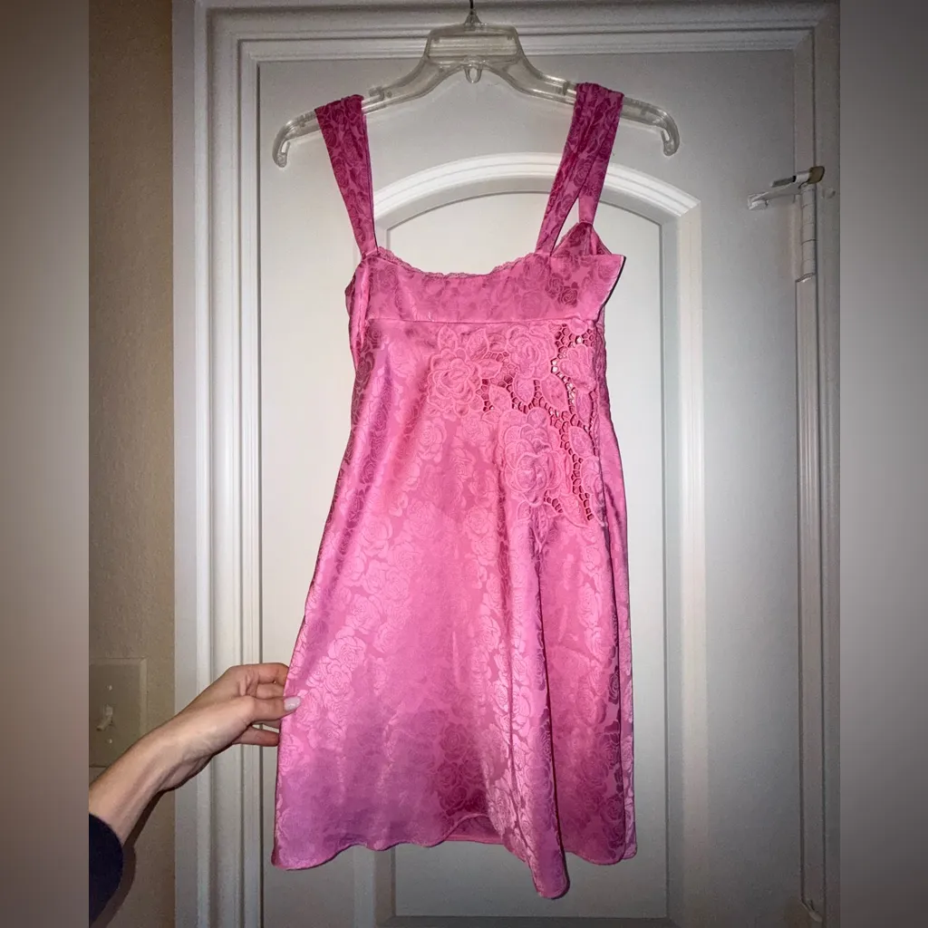 For love and lemons size XS Pink Lace‎ mini dress with rose/flower - Image 6