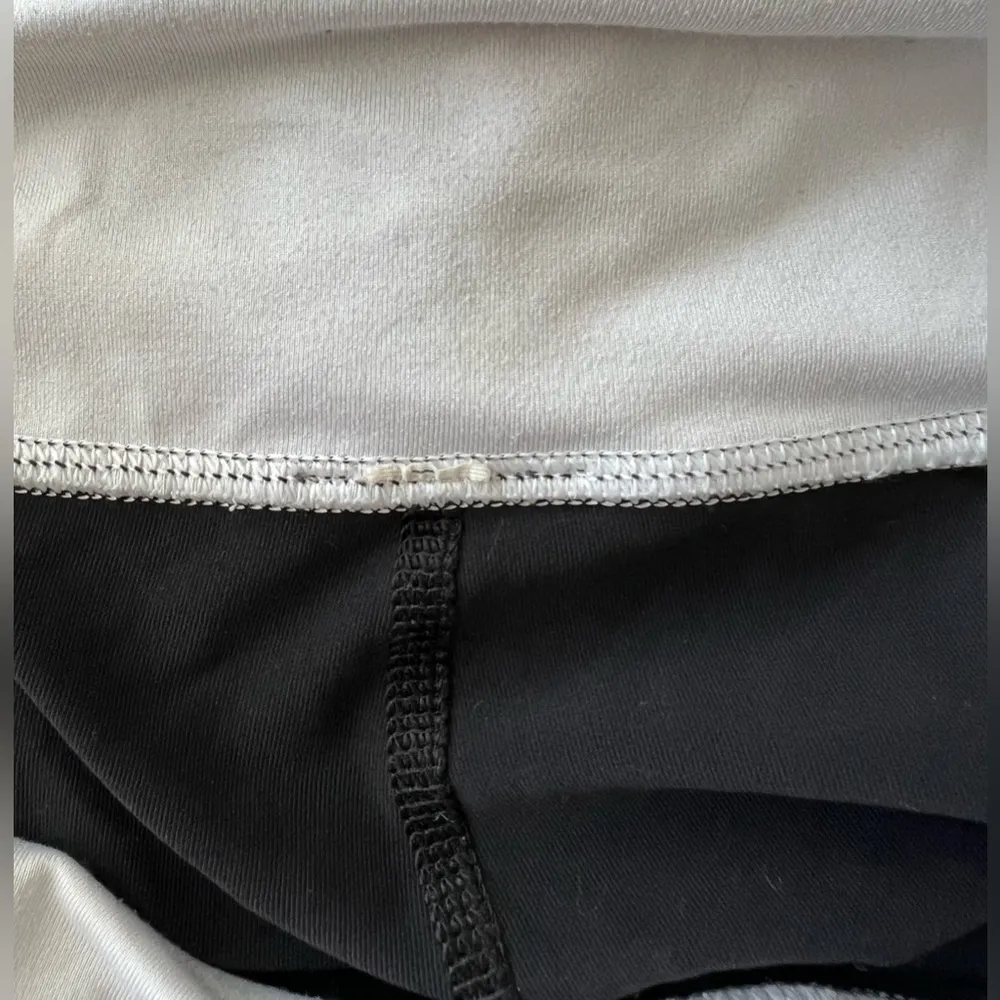 Lululemon athletica women black white stripe polka dot print cropped leggings 4 - Image 6