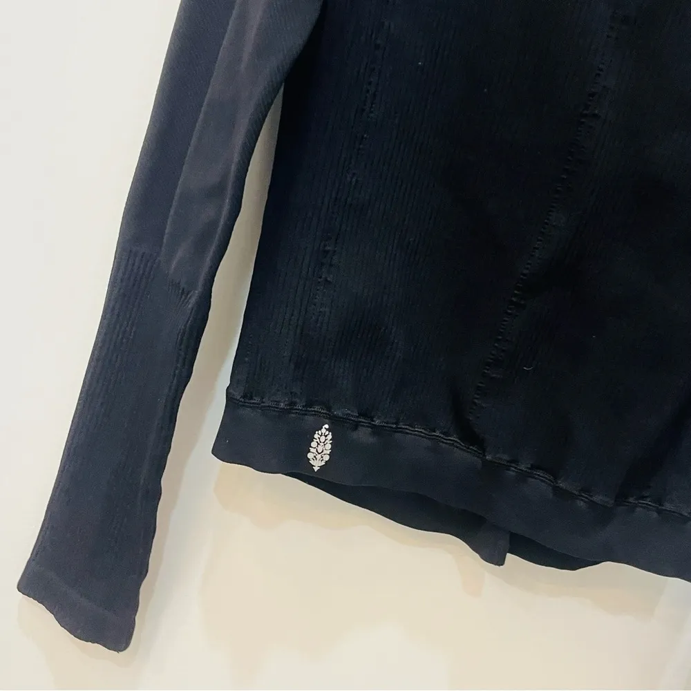 Free People Movement Active Black zip up jacket medium - Image 5