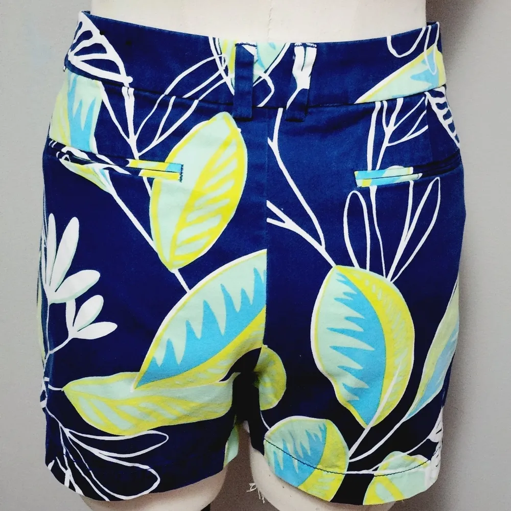 Stylus blue tropical print shorts size 12 - Image 4