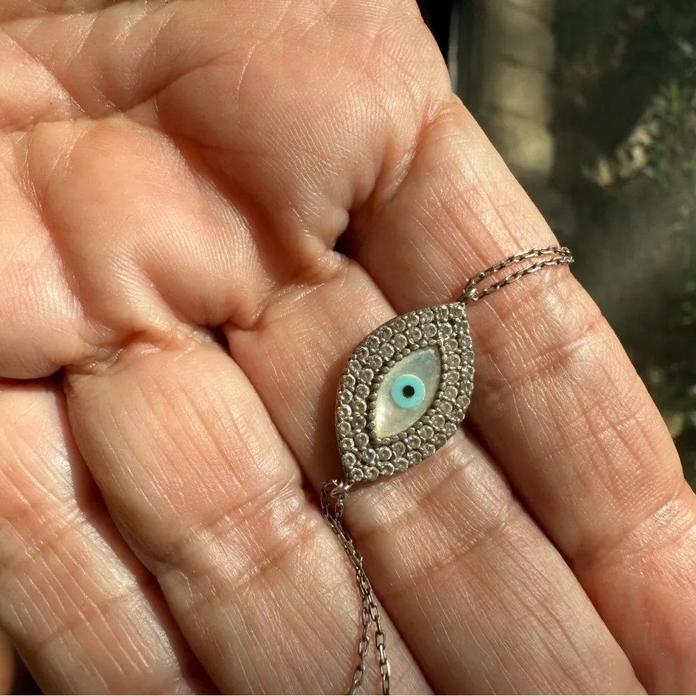 Gold sparkly Evil Eye Bracelet - Image 4