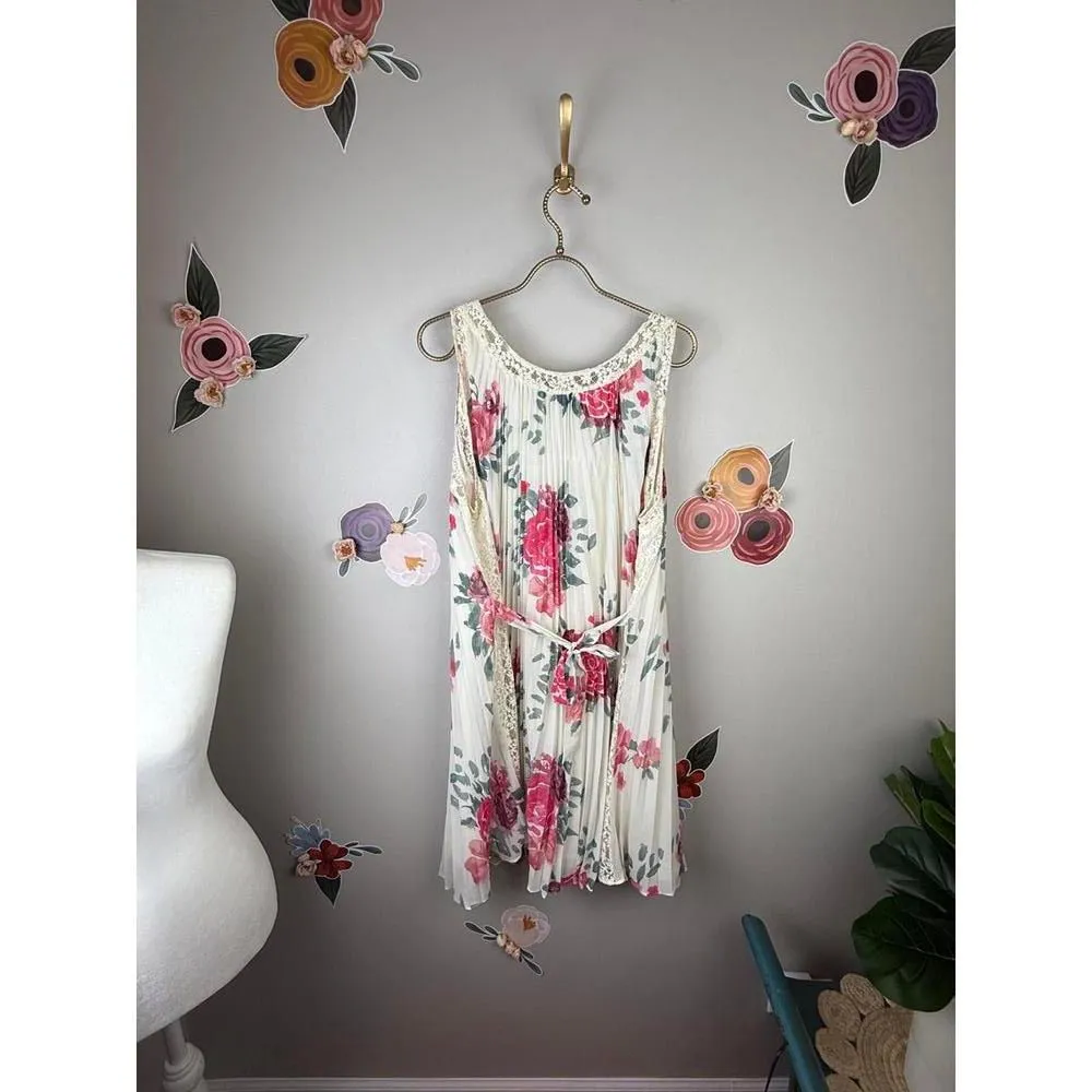 Free People White and Pink Accordion Pleat Chiffon Trapeze Dress - Size - Large - Image 4