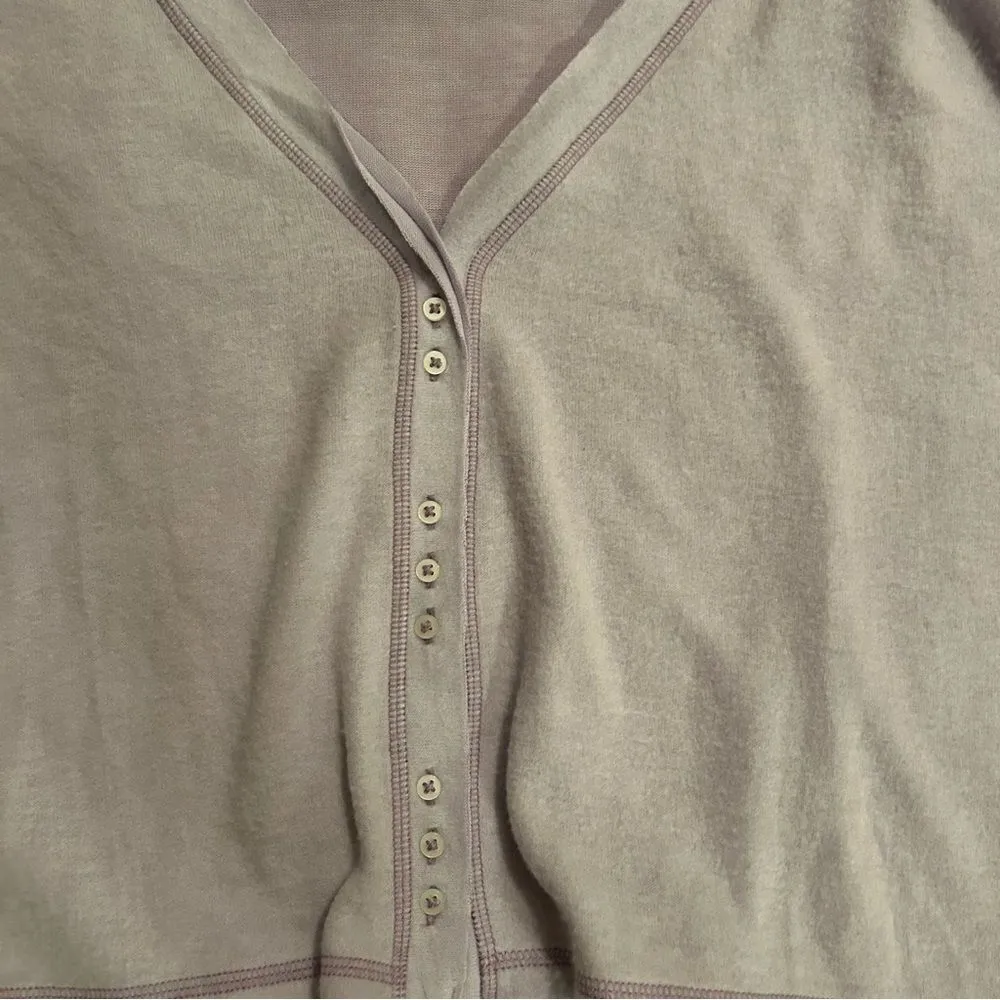 Urban Outfitters OU Out From Under Light Purple VNeck cropped Sweater Size Large - Image 2