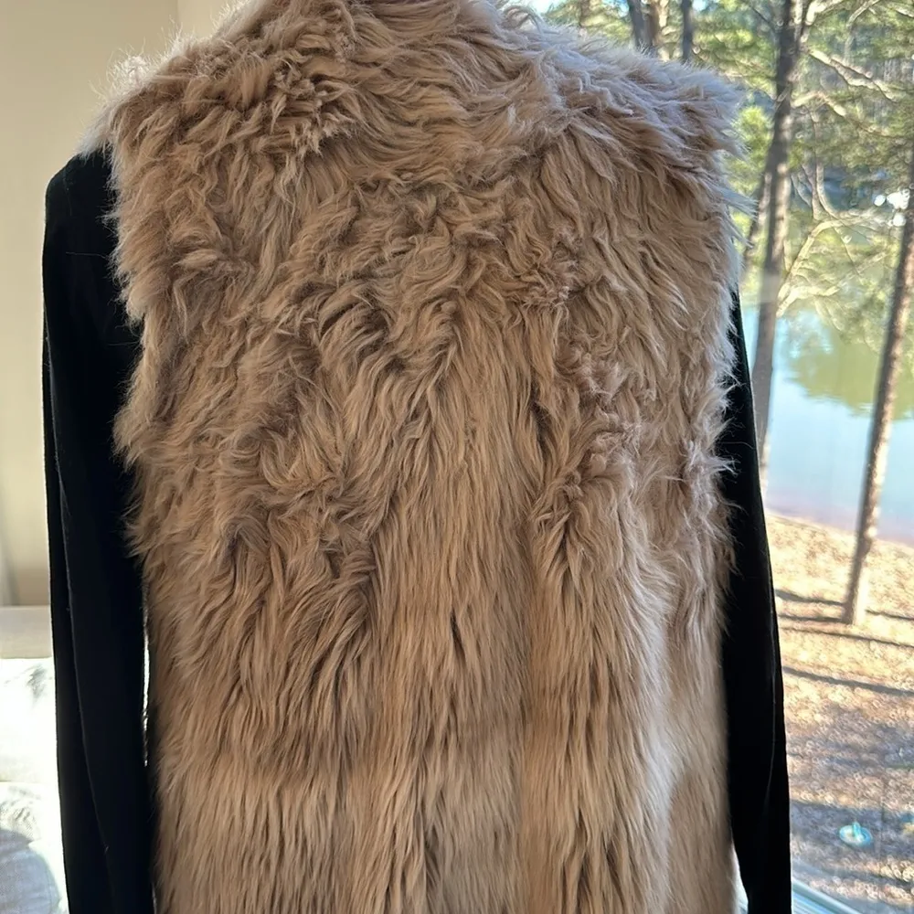 Dylan Rose Ombré Faux Fur Vest, NWOT, Size Small - Image 6