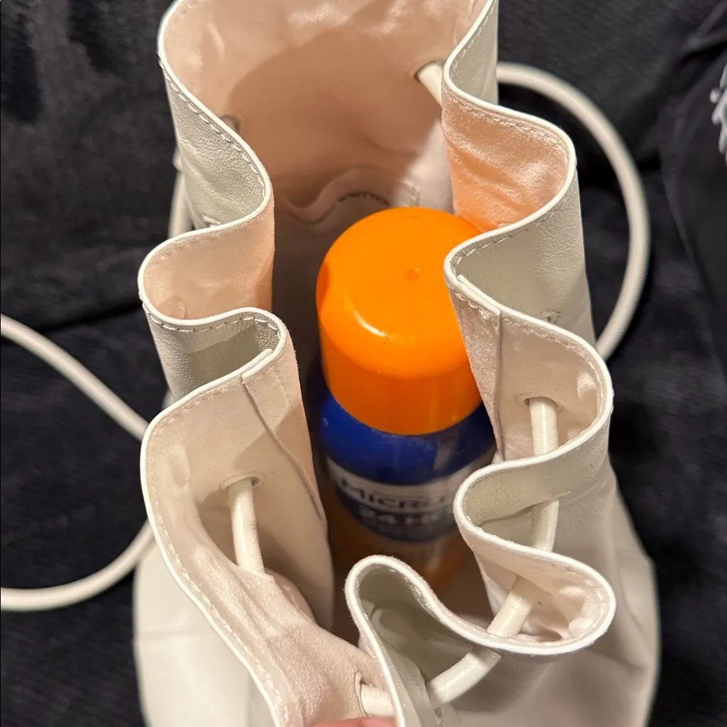 NOTHING WRITTEN Elegant off White Leather Bucket Bag - Image 13