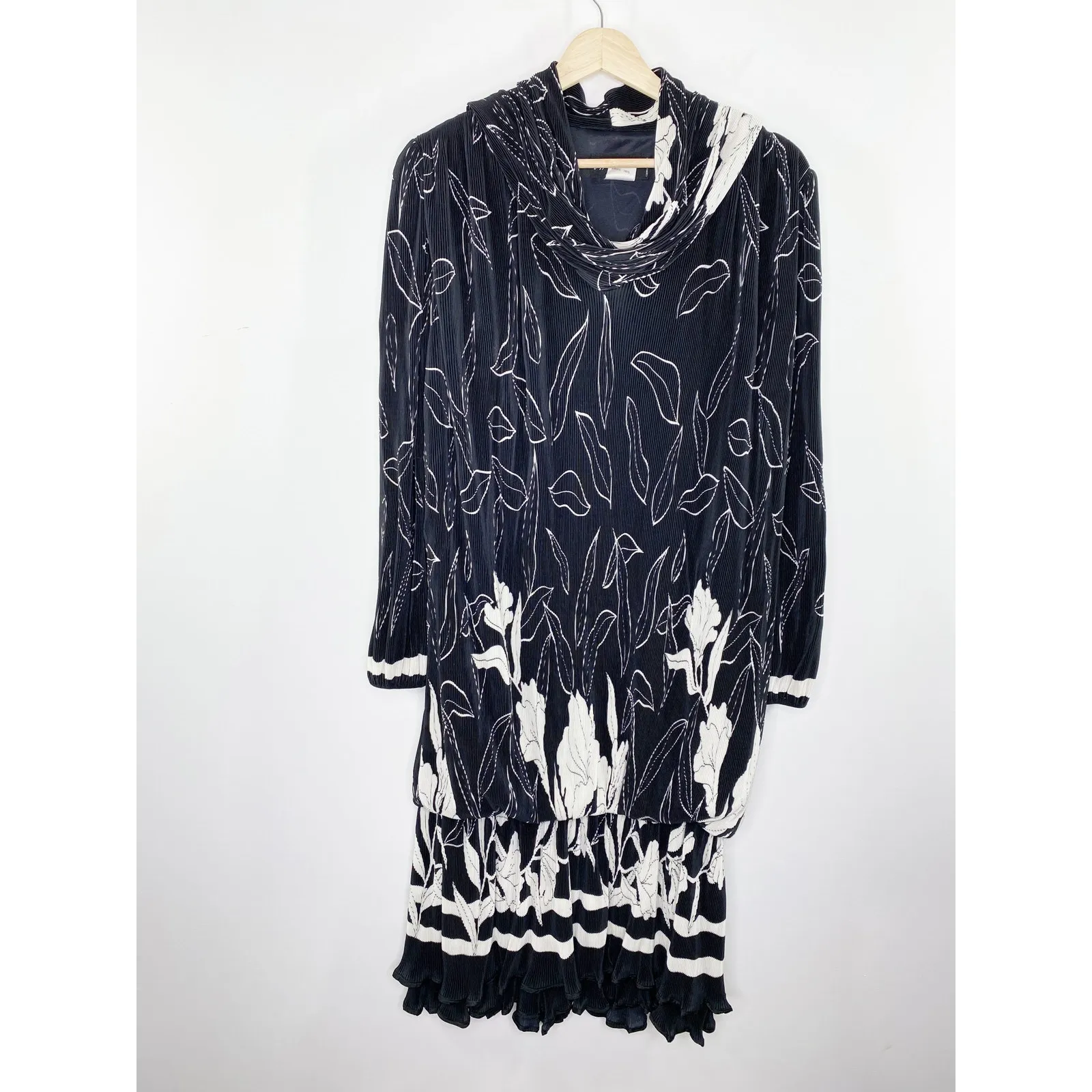 Virginie Paris Vintage Black White Printed Pleated Dress Women's Size 14 - Image 9