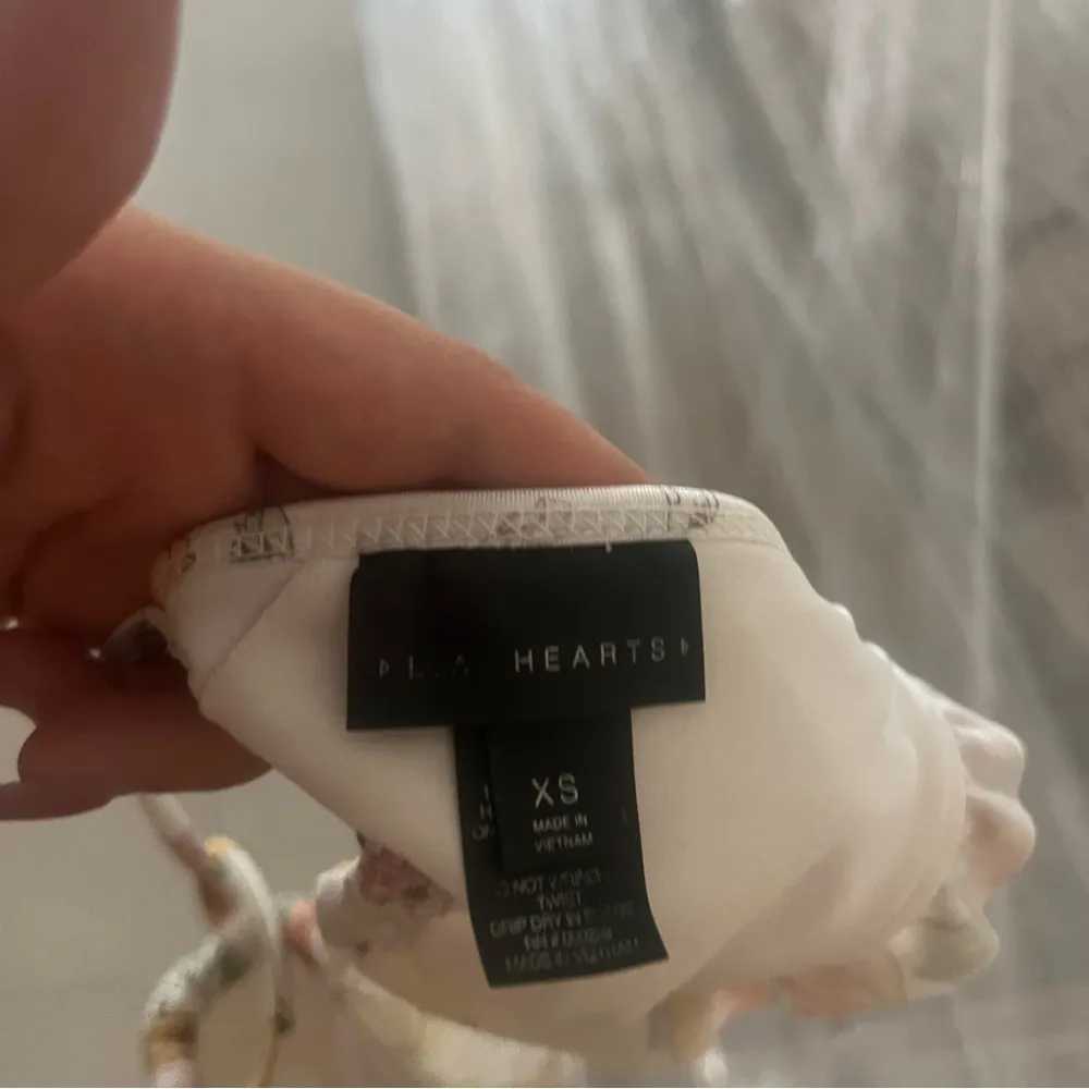 LA Hearts Floral Bikini Top - Image 4