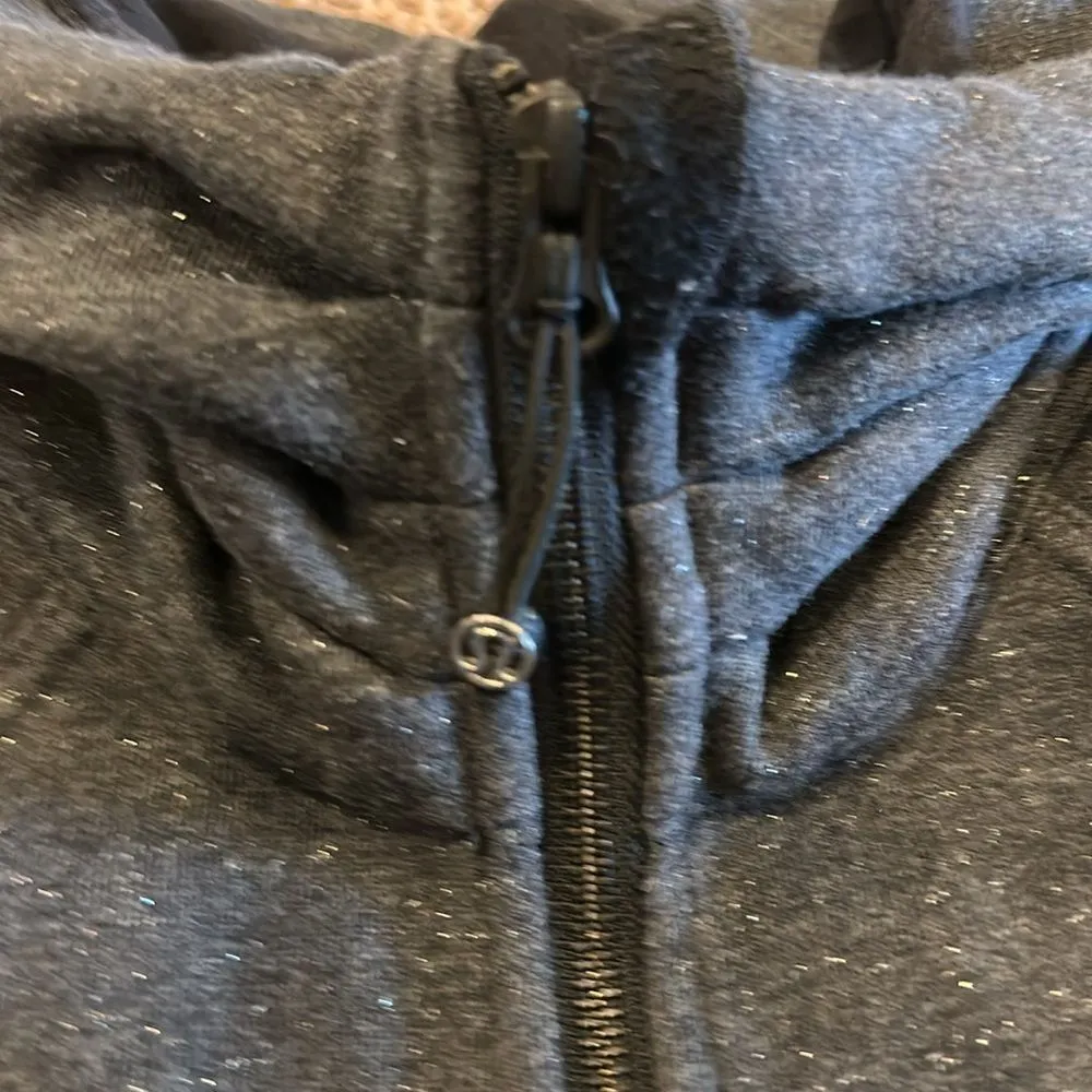 Lululemon Women’s Grey Glitter Cuddle Up Jacket/Sweatshirt Zip-up, Size 8 - Image 4