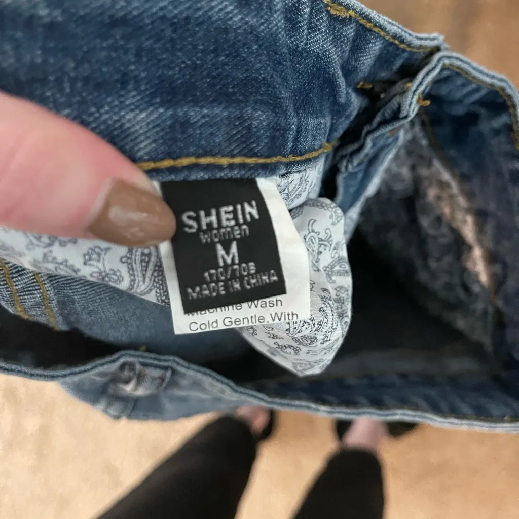 High waisted, mom jeans NWOT - Image 4