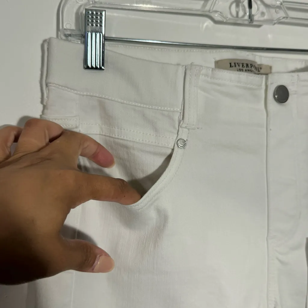 NWT Stitch Fix Liverpool Gia Glider Ankle Skinny In White Size‎ 2/26 - Image 9