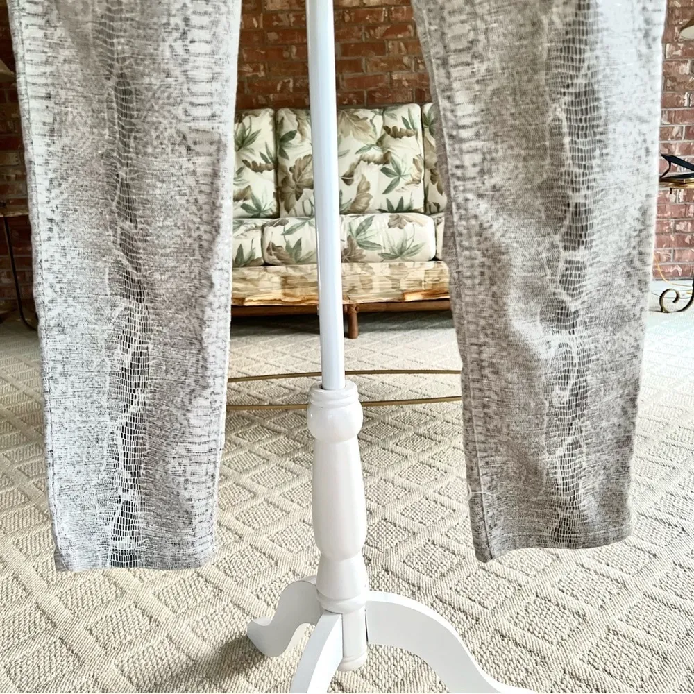 Madeleine Jeans Coated Snakeskin Skinny 4 Black Off white Y2K Edgy Party Chic - Image 7