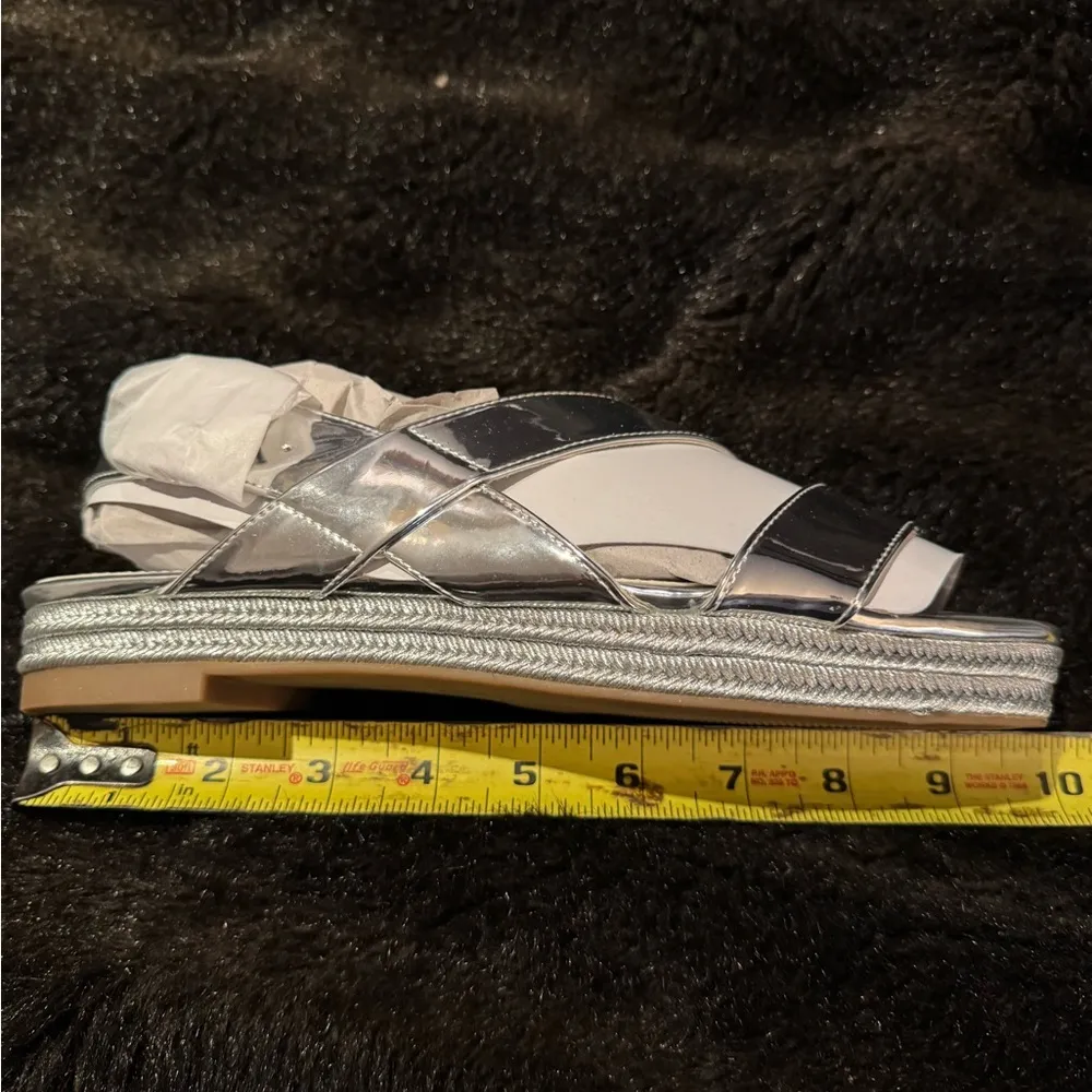 Katy Perry The Lenore Silver Flat Sandals 7.5 NIB - Image 7