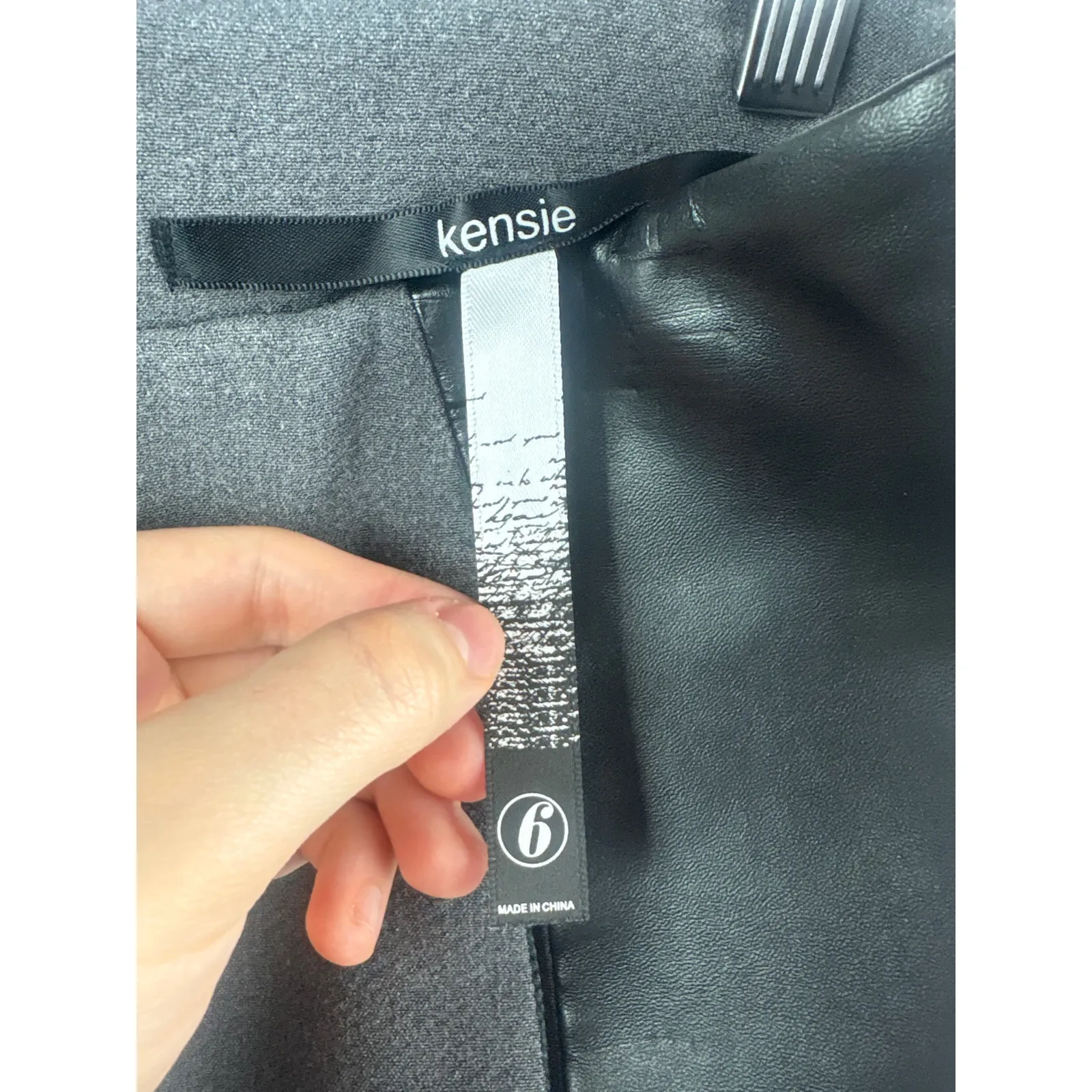 Women’s Kensie Size 6 Dark Grey & Black Pencil Skirt - Image 4