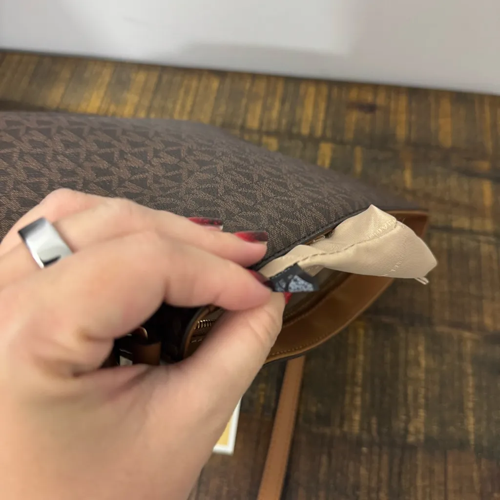 Michael Kors Connie Large North South Signature Crossbody Bag signature logo Brown - Image 6