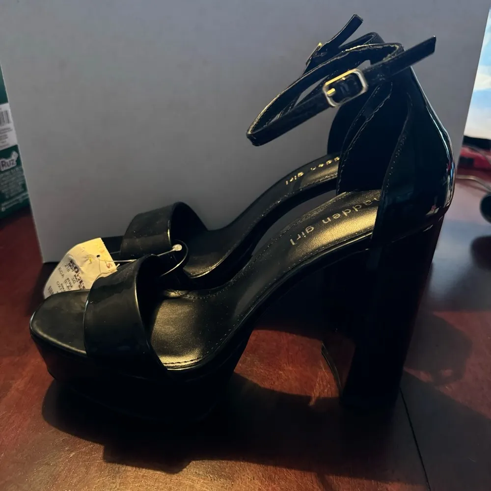 Madden Girl Black Heels - Image 3
