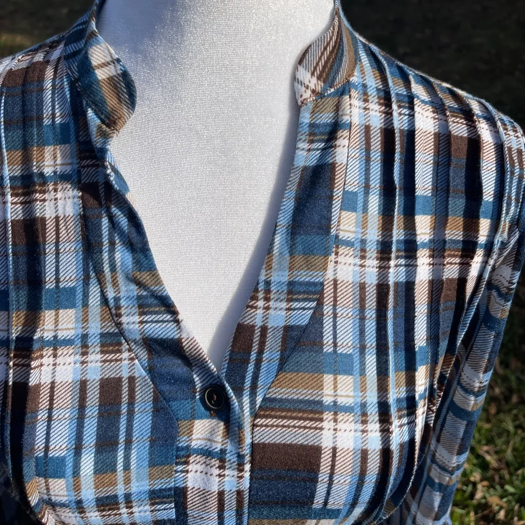 Charlotte Russe vintage blue/brown plaid 3/4 sleeve back tie babydoll top. Sz S. - Image 3