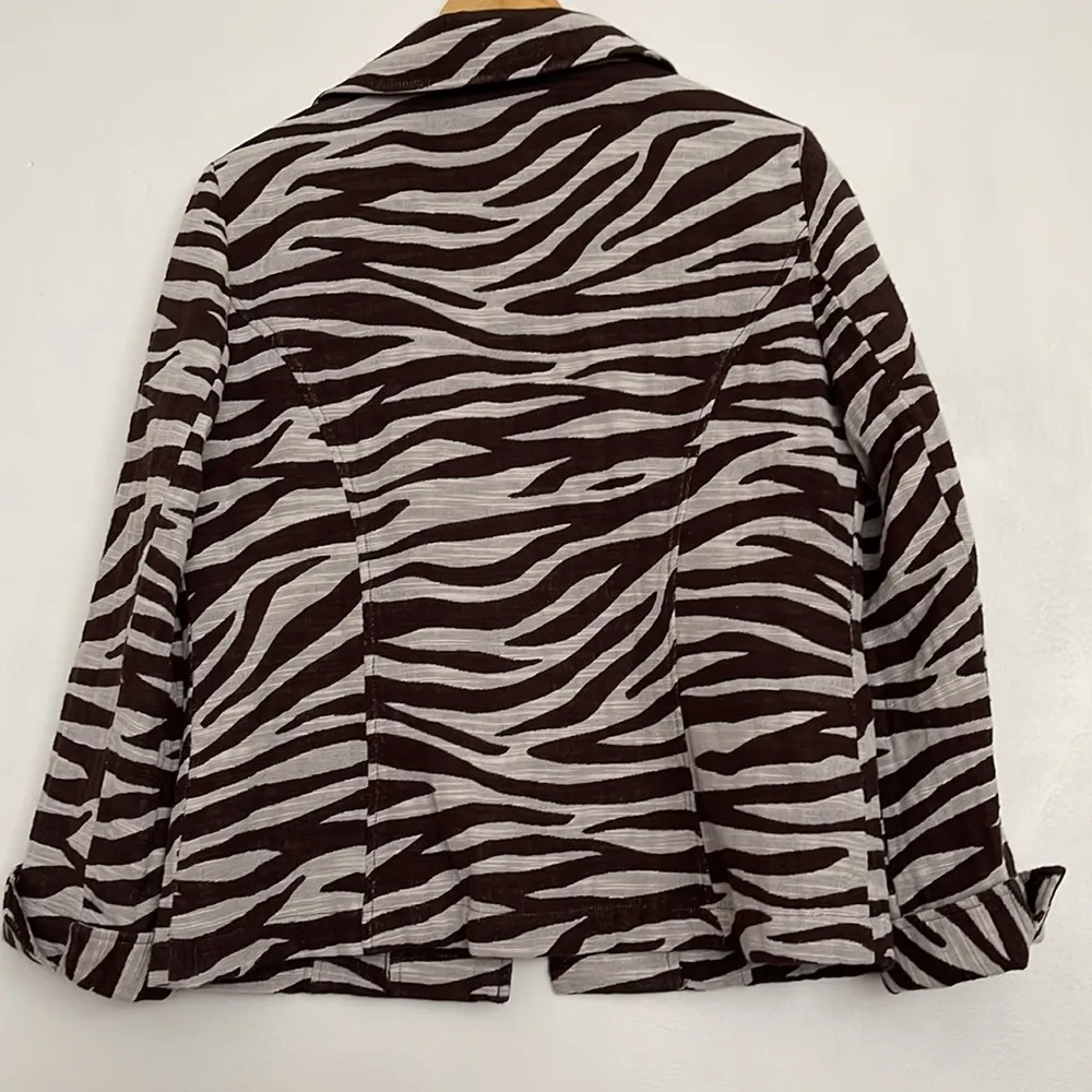 Chicos Women’s Jacket Blazer Zebra Animal Print Brown Mocha Ivory. - Image 3