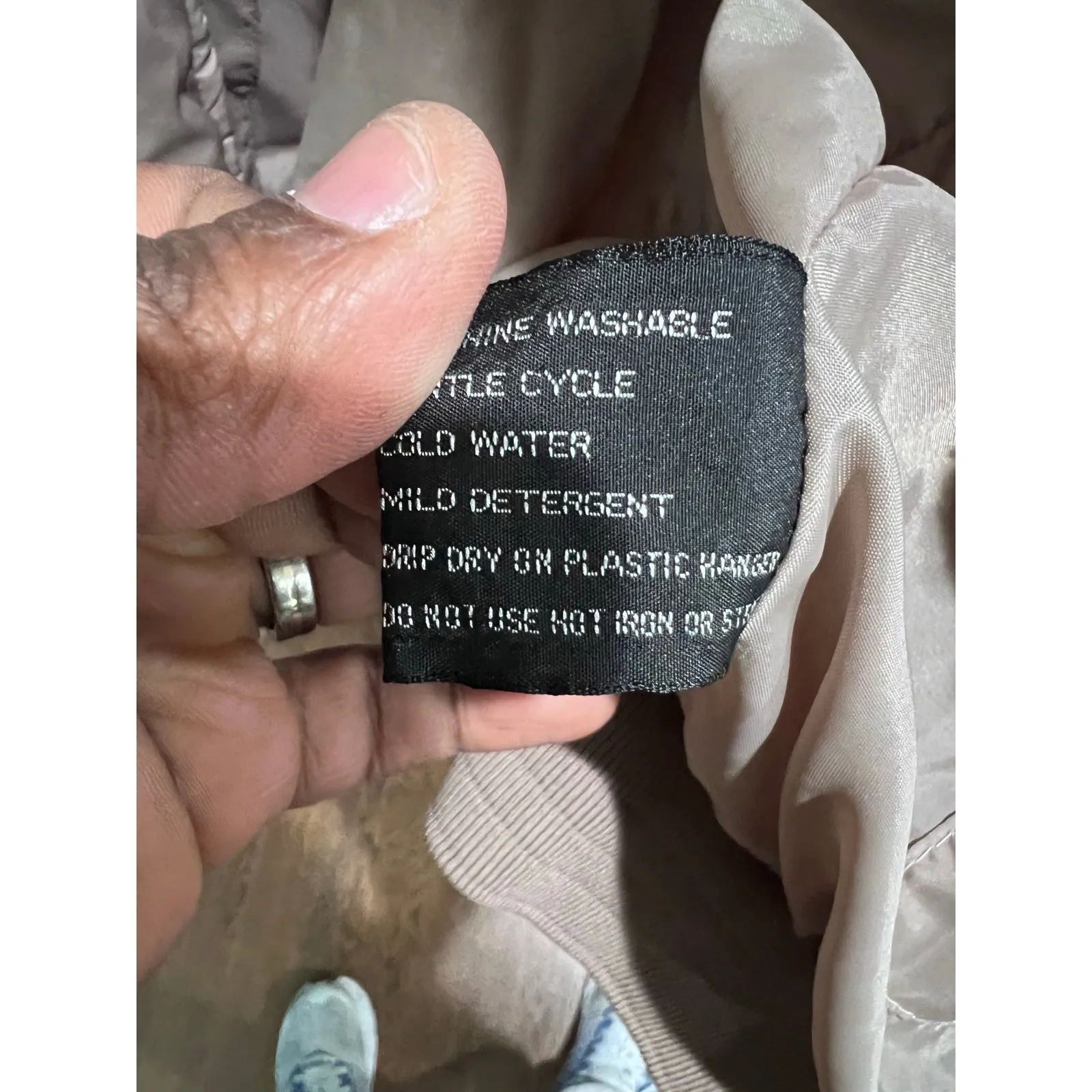 Vintage Aspen Powder Women’s Large Tan Blue 80s Ski Puffer Jacket Made in Taiwan - Image 12