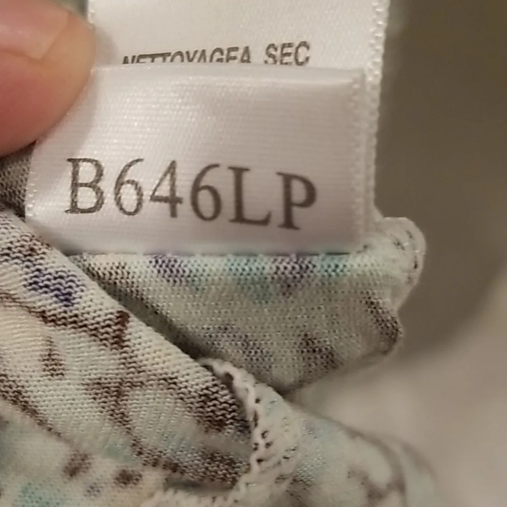 💕BCBGMAXAZRIA💕 Vneck Pattern Dress - Image 10