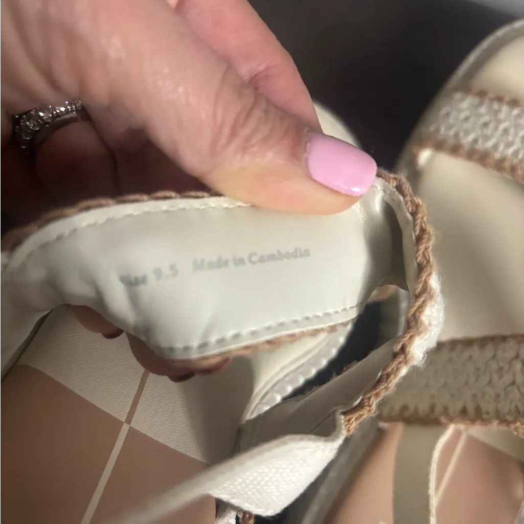 Dolce Vita Drake Platform Sandal brand new Size 9.5 - Image 5