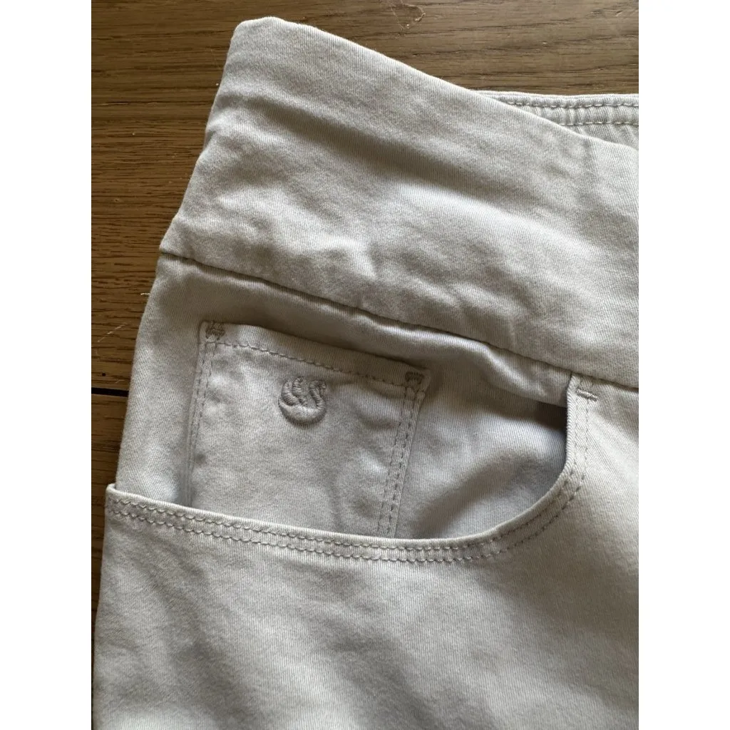 Gloria Vanderbilt Amanda All Around Slimming Effect Pull On Style Shorts Sz 22W - Image 8