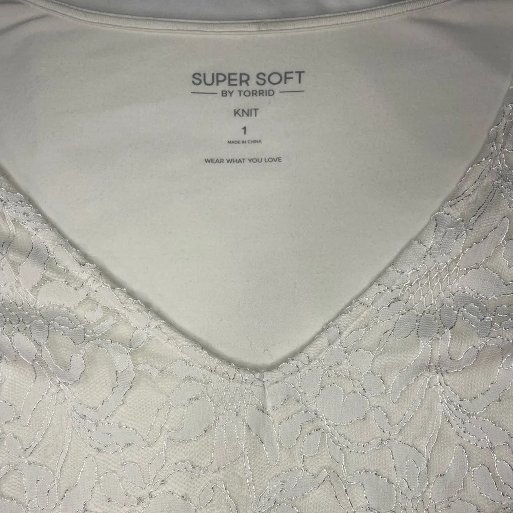 Torrid Super Soft V-neck lace pleated flowy sleeve stretch butter comfy T-shirt - Image 10