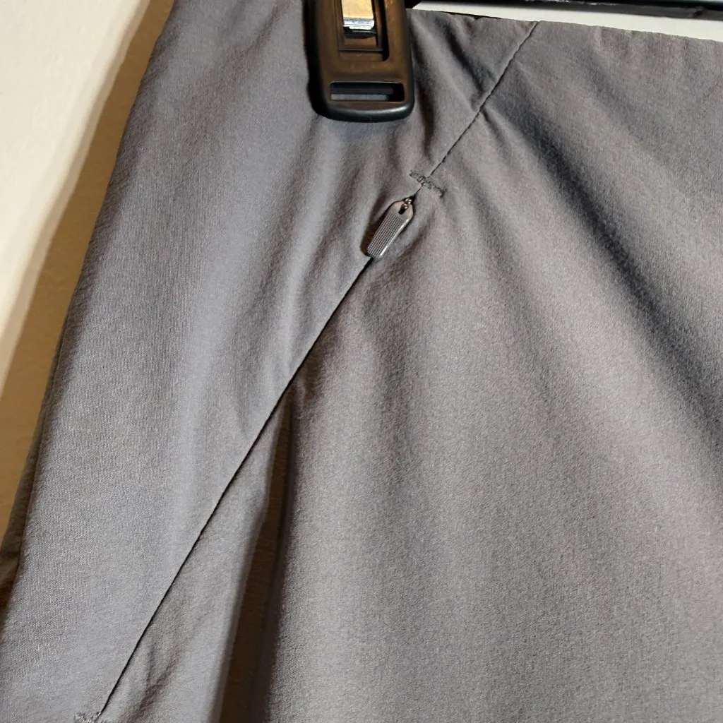 Duluth Trading Flexcellent Skinny Leg Ankle Pants Women's 8 Short Gray Gorpcore Size undefined - Image 7