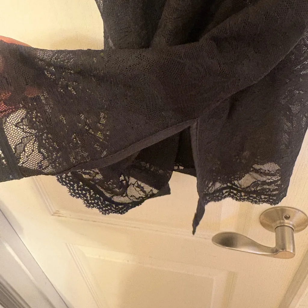 Victoria's Secret Black Lace Vintage Cami Top - M - Image 10