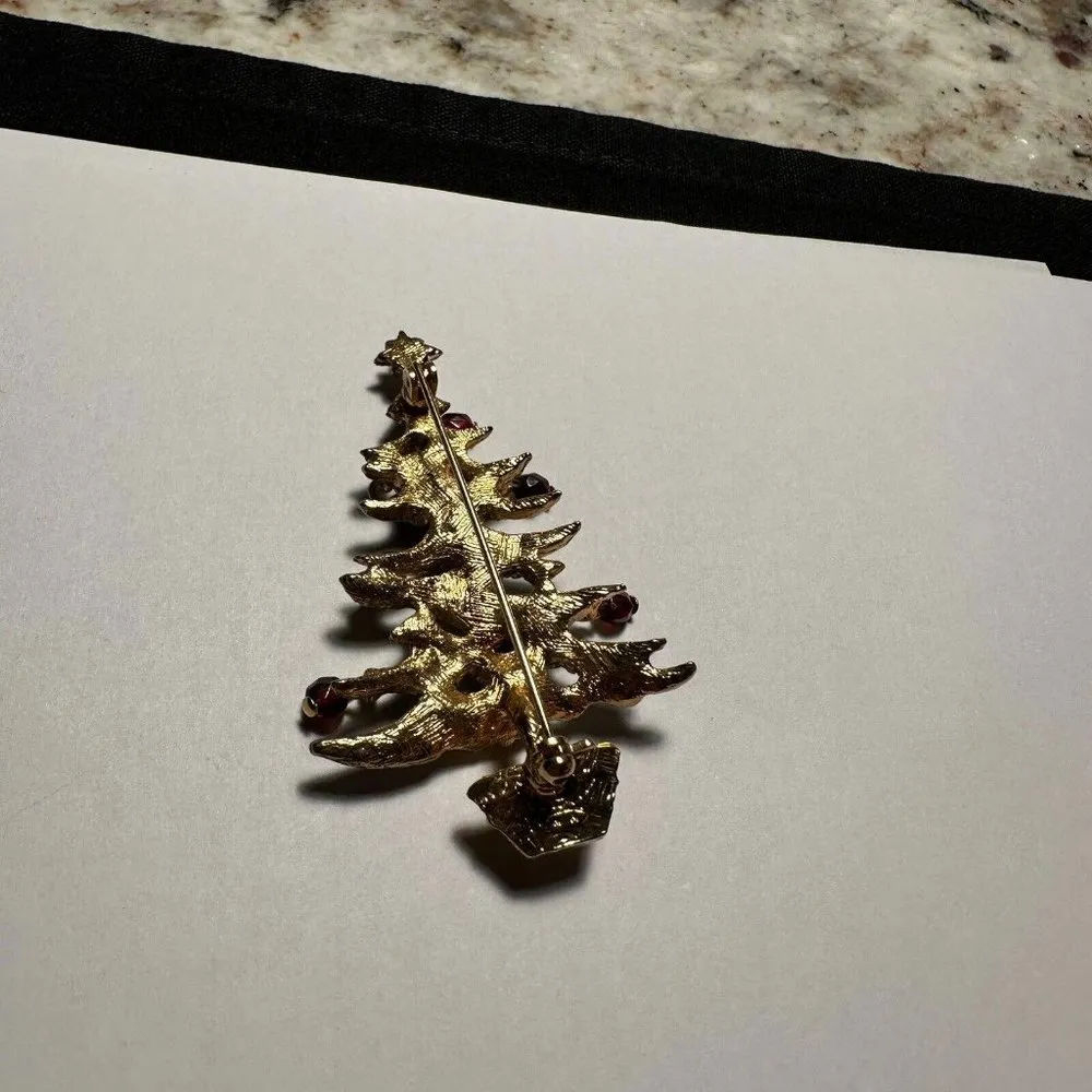 Signed Avon NR Holiday Brooch Pin Enamel Christmas Tree Red Bead NWOT Gold - Image 5