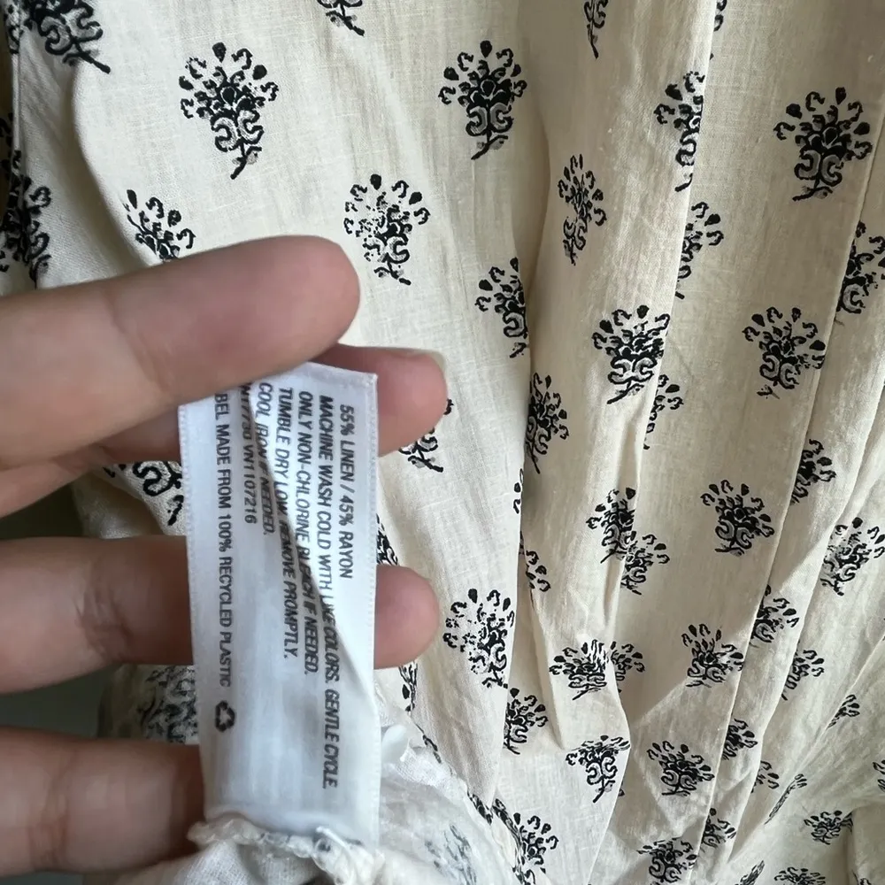 a new day beige/cream and black floral long sleeve top - Image 4