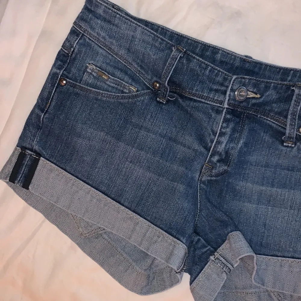 MNG Size 6 Jean Shorts - Image 2