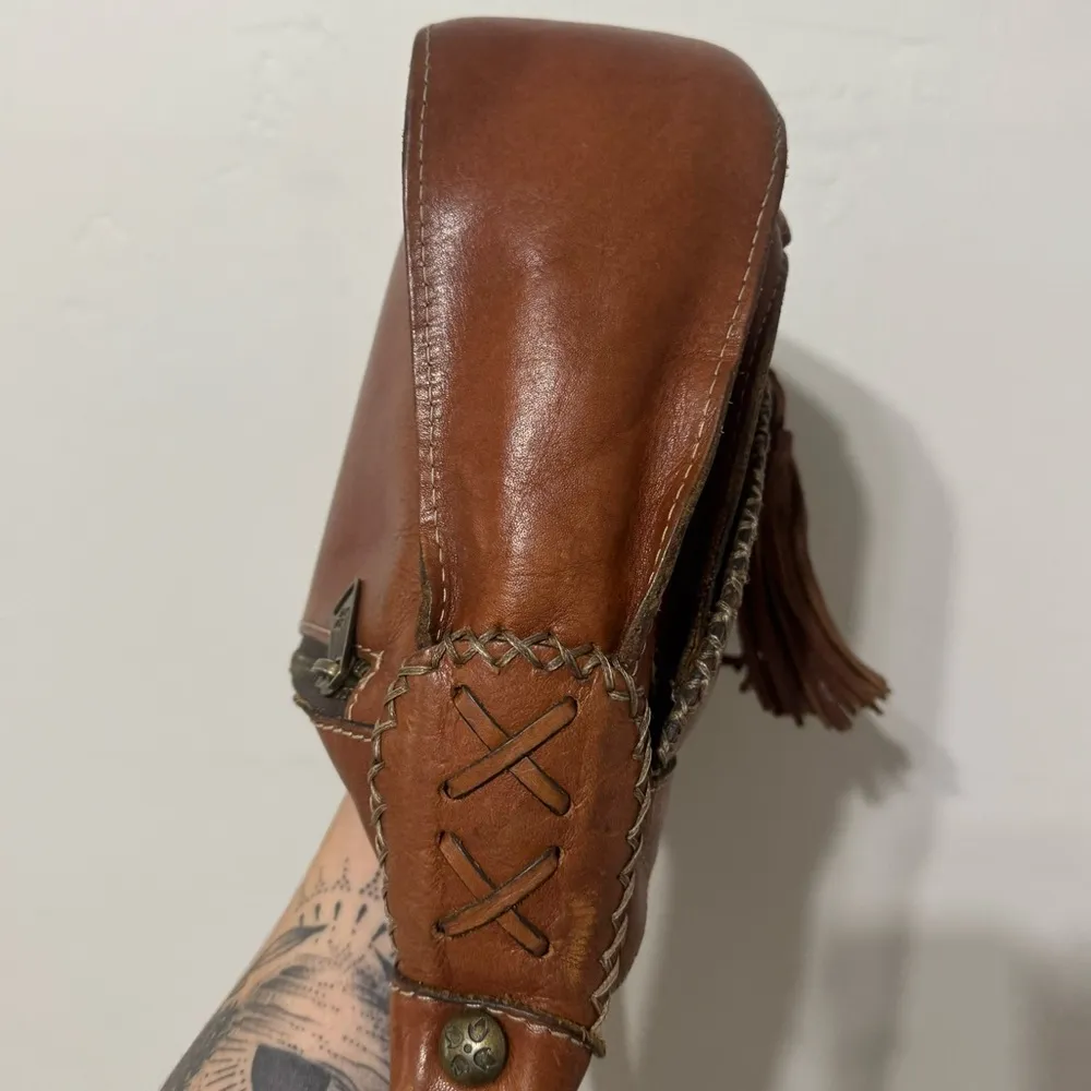 CAMILA DOUBLE ZIP CROSSBODY BAG - Image 12