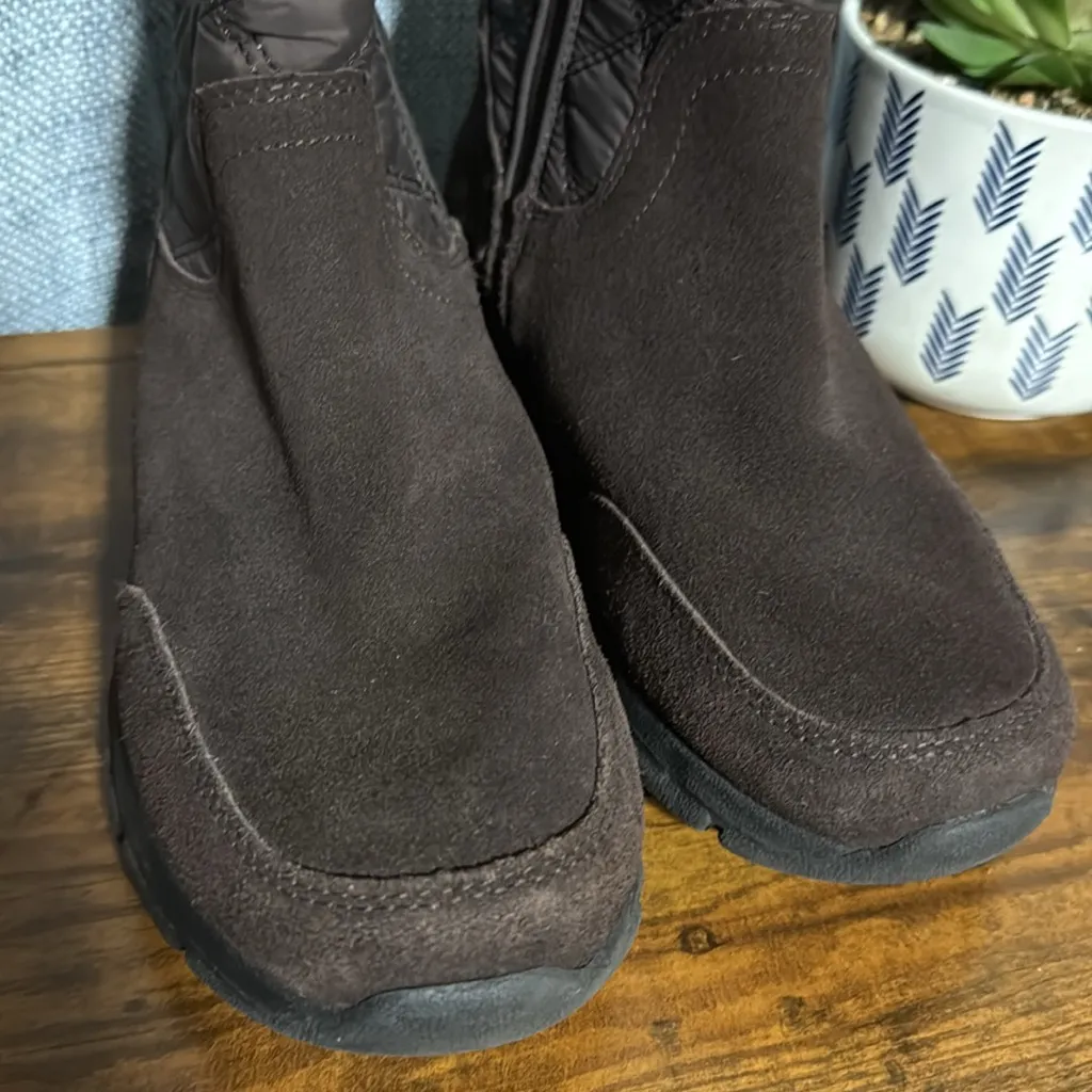 Lands' End Chocolate Brown Suede Quilted Winter Boots Side Zip Pull On 8.5 Comfy - Image 5