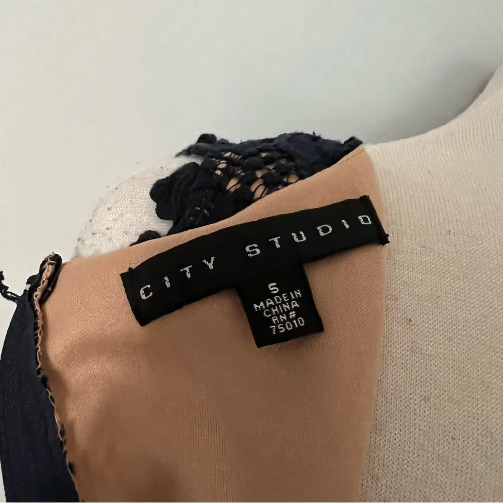 City Studios  Navy Blue Tan Sleeveless Eyelet Cocktail Party Dress Juniors Size 5 - Image 11