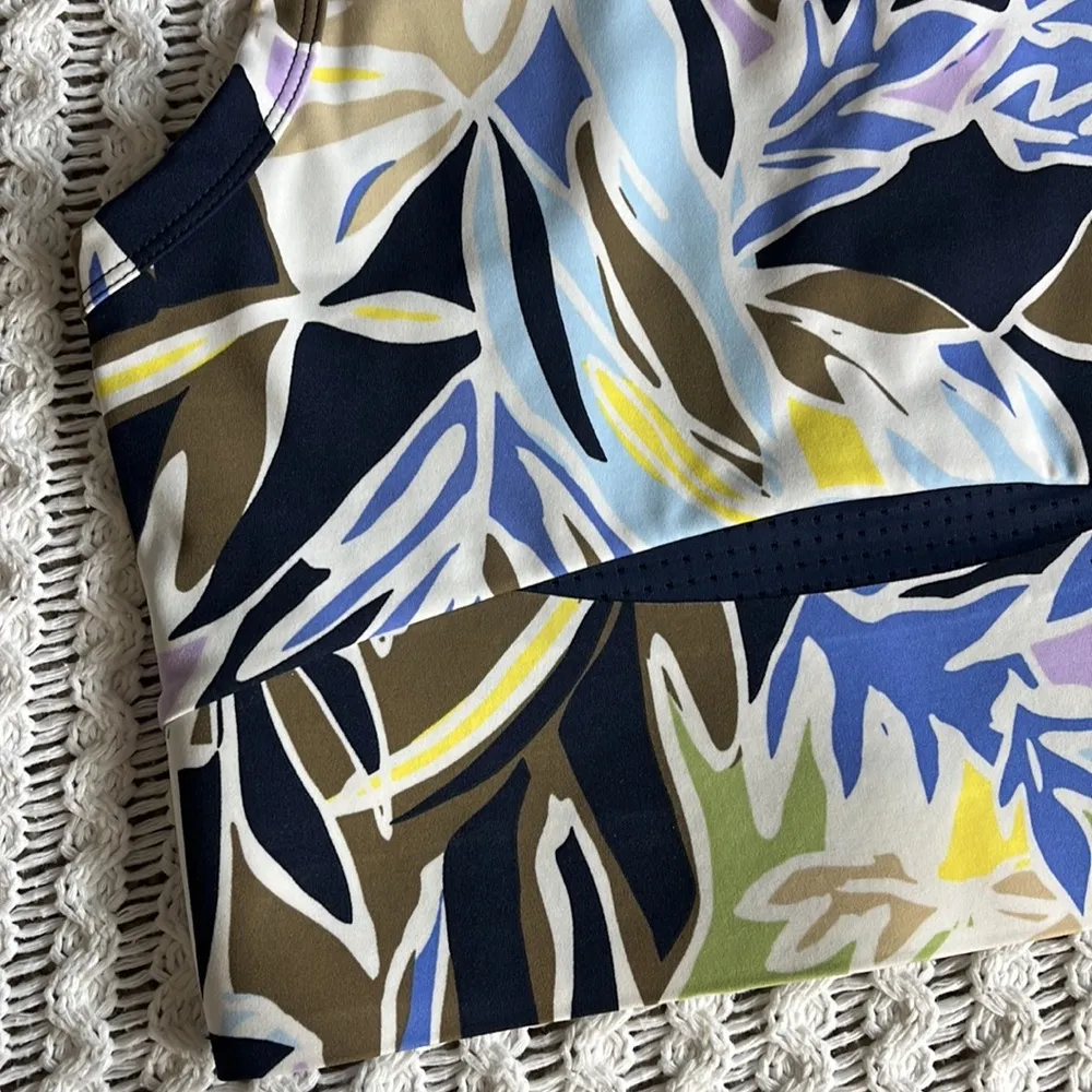 Sweaty Betty • power frame gym vest in floral multi color - Image 75