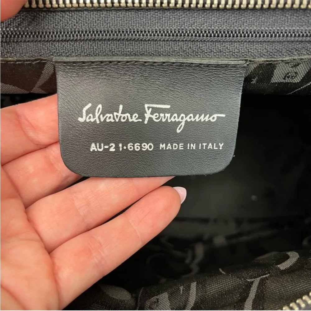 Salvatore Ferragamo Black Canvas Chain Link Shoulder Bag - Image 16
