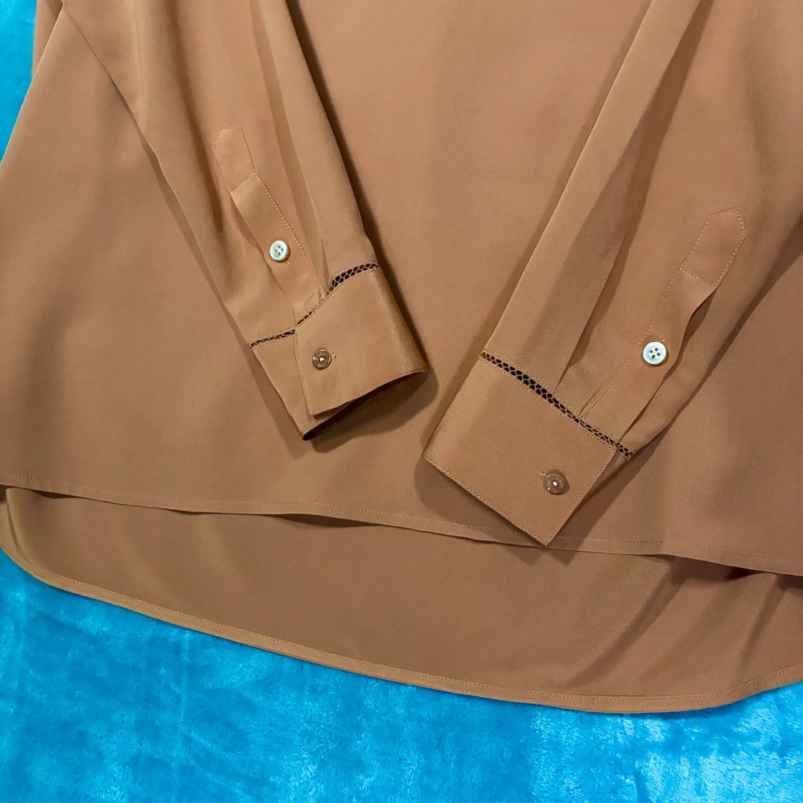 EUC Vince Silk Tunic Blouse Top V Neck Long Sleeve Women's S Burnt Orange - Image 6