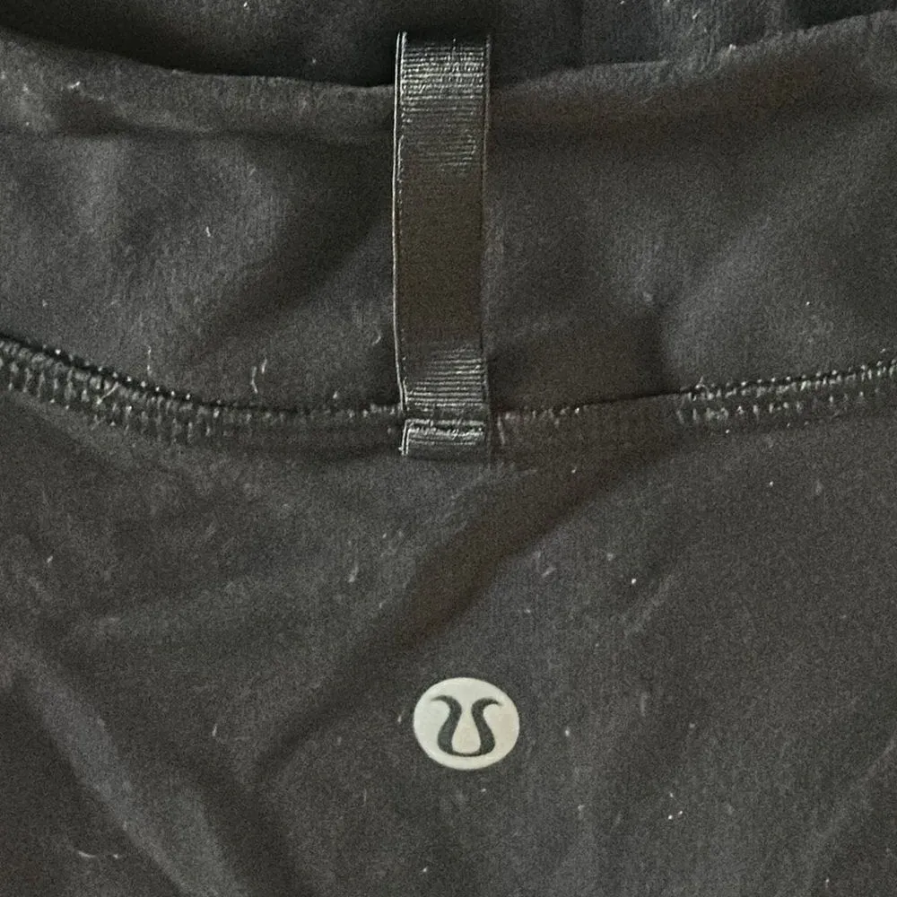 Lululemon Women's Black Zip-up Jacket - Size 10 - Image 7