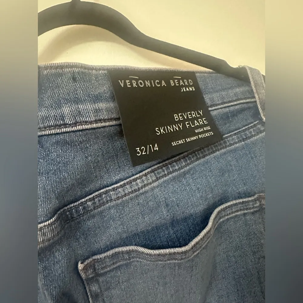 NWT Veronica Beard High Rise Flared Jeans size 32 - Image 4