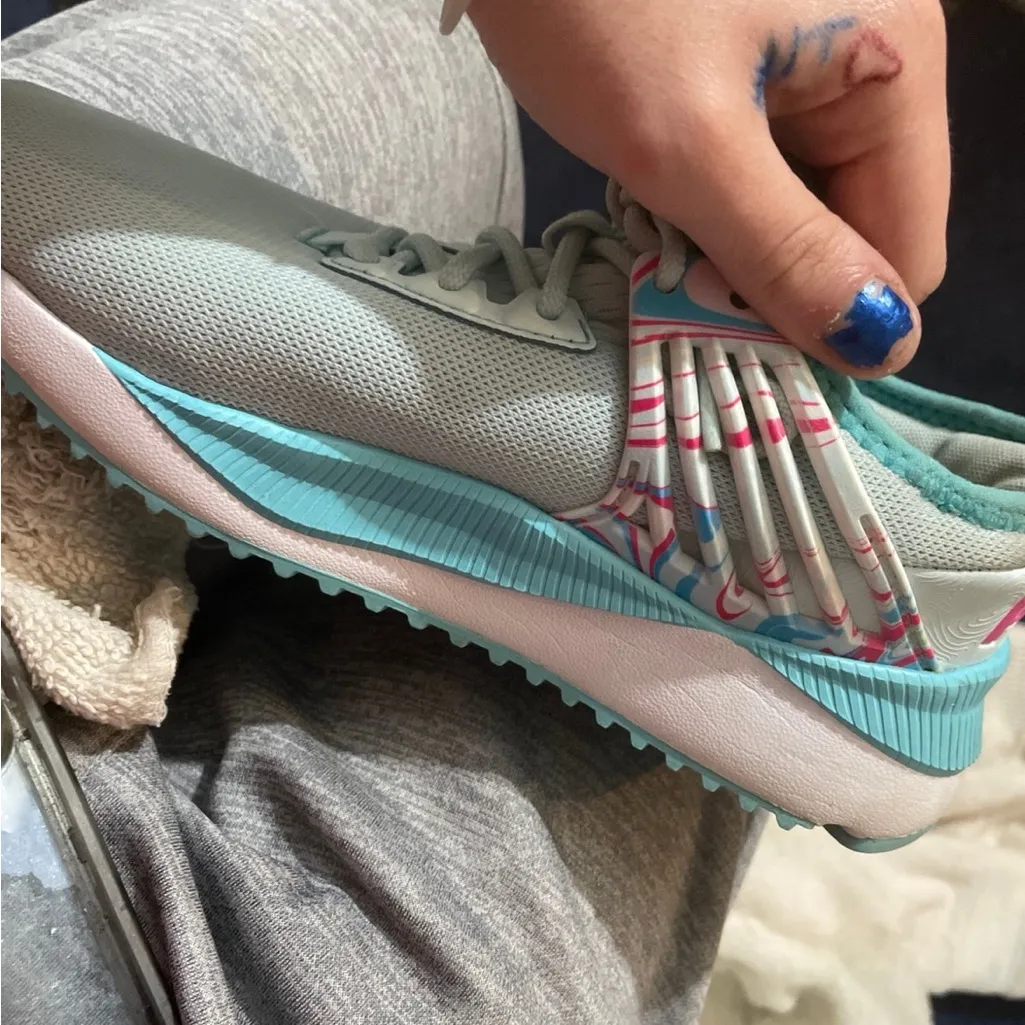 Puma-sized 5 blue and pink Athletic Shoes - Image 3