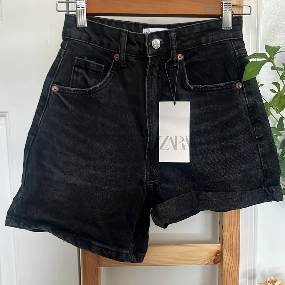 ZARA  Women’s Bermuda Shorts - Image 4