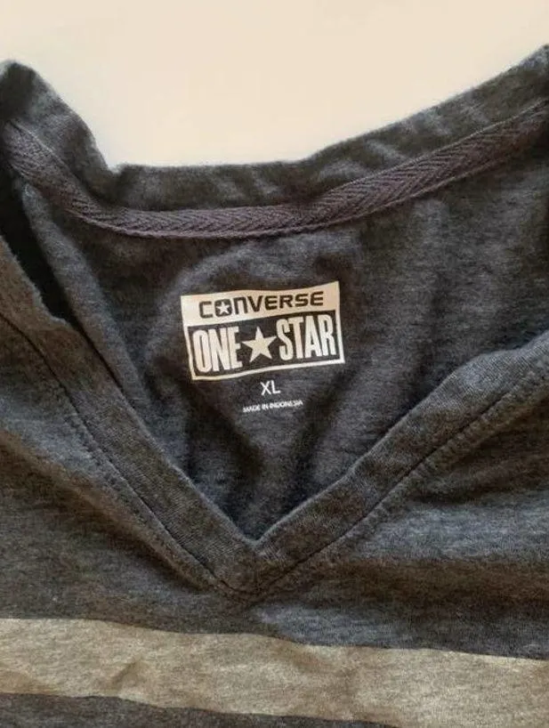 One Star T-Shirt Grey and Beige - Image 3